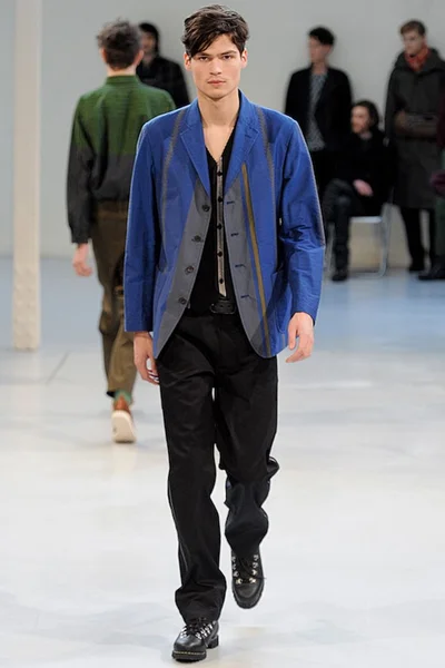 Look 17